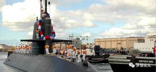 潛水艇的特征英文